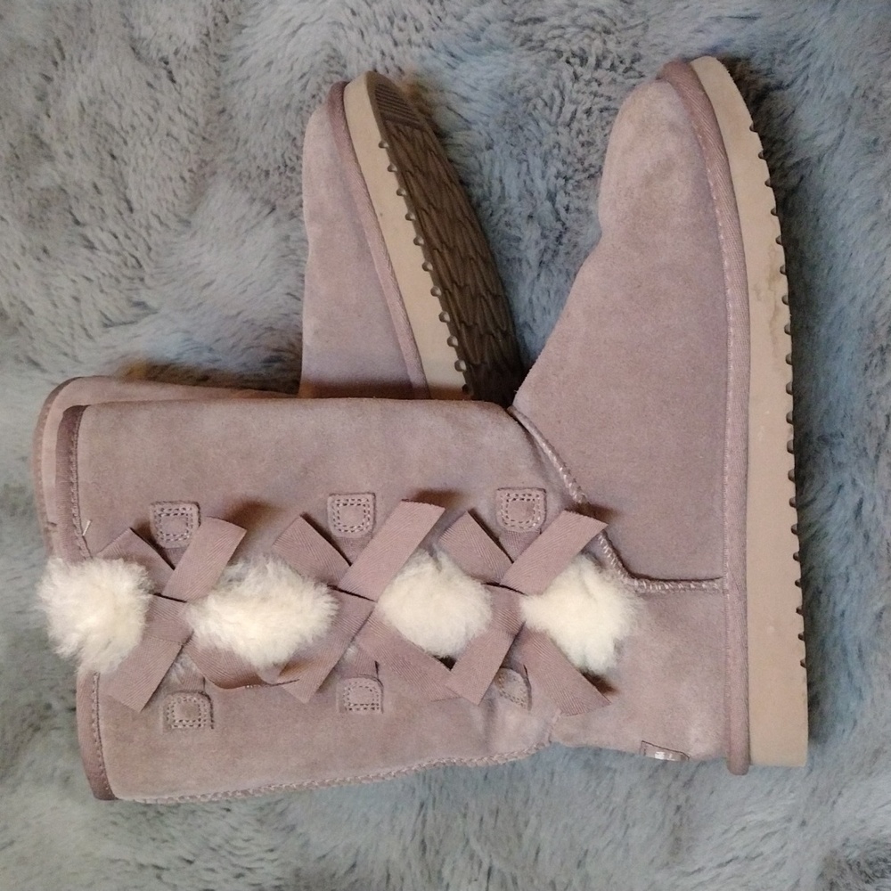 Kookaburra by Ugg Sz 9